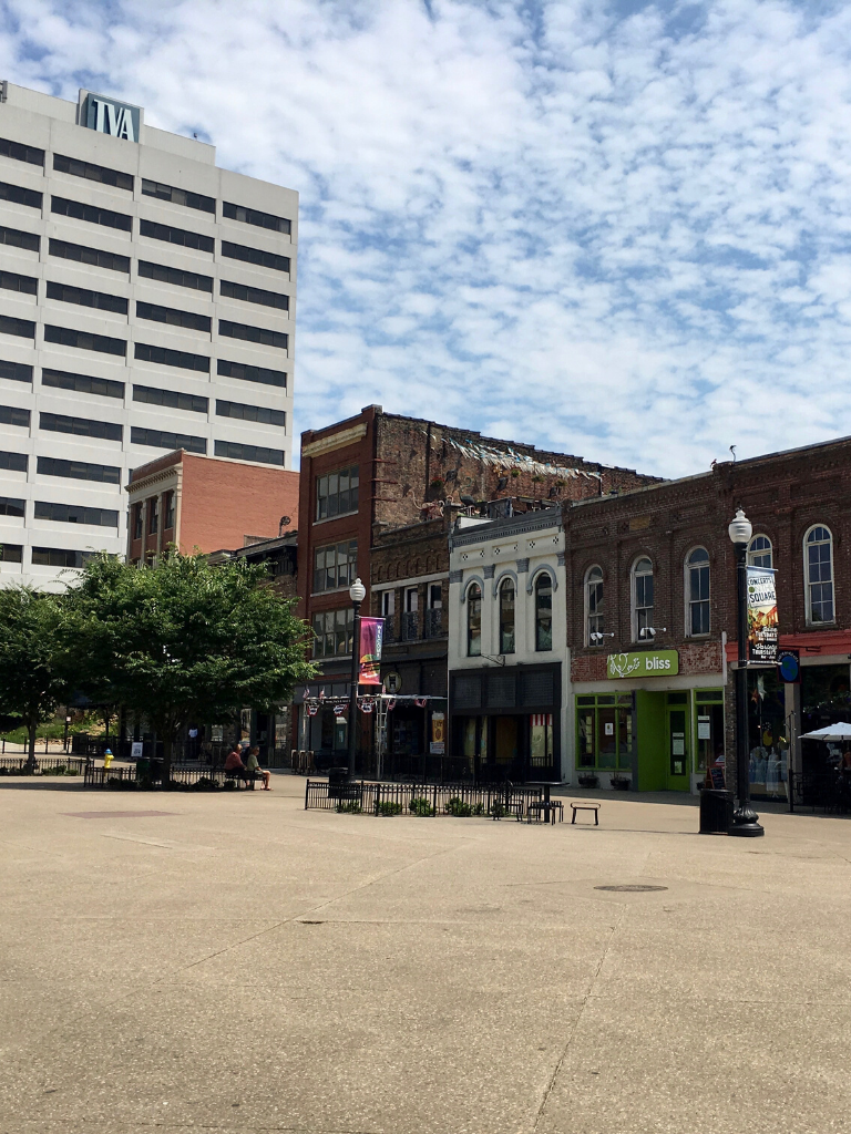 The 30 Best Things To Do In Downtown Knoxville-The Adventuring Millennial